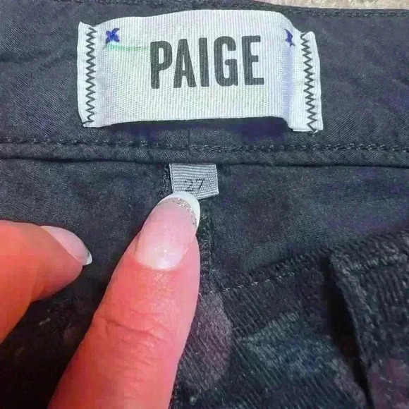 Paige sz 27 black pants with burgundy flowers EUC - Picture 3 of 3